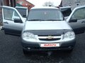 2018 Chevrolet Niva I Рестайлинг, серебристый, 730000 рублей - вид 1