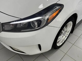 2017 Kia Forte II Рестайлинг, белый, 1235000 рублей, вид 5