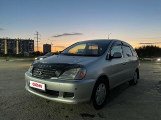2000 Toyota Nadia, серебристый, 670000 рублей, вид 1