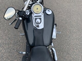 2008 Harley-Davidson Fat Bob, серый, 800000 рублей, вид 3