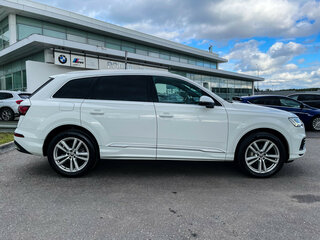 2020 Audi Q7 45 TDI II (4M) Рестайлинг, белый, 5795000 рублей, вид 4