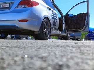 2013 Hyundai Solaris I, серебристый, 1150000 рублей, вид 2