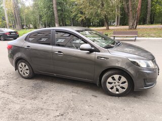 2012 Kia Rio III, серый, 700000 рублей, вид 3