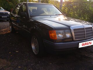 1985 Mercedes-Benz W124 230, серый, 500000 рублей, вид 3