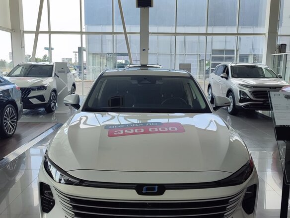 2024 Bestune B70 I Рестайлинг, белый, 3603000 рублей