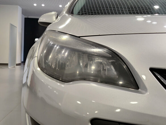 2013 Opel Astra J Рестайлинг, серебристый, 615000 рублей - вид 16