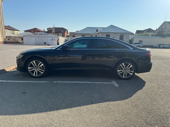 2021 Audi A6 45 TFSI V (C8), чёрный, 4250000 рублей - вид 5