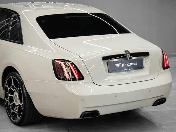 2025 Rolls-Royce Ghost Black Badge II Рестайлинг (Series II), серый, 47294000 рублей - вид 13
