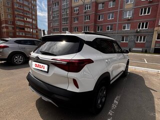 2021 Kia Seltos I, белый, 2000000 рублей, вид 4