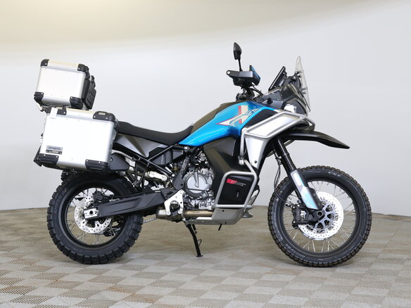 2025 CFMoto 800MT-X, синий - вид 3