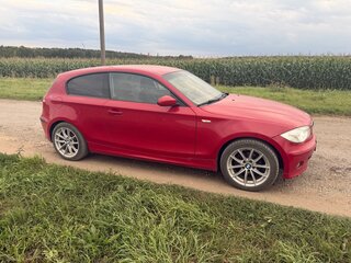 2009 BMW 1 серии 116i I (E81/E82/E87/E88) Рестайлинг, красный, 670000 рублей, вид 4