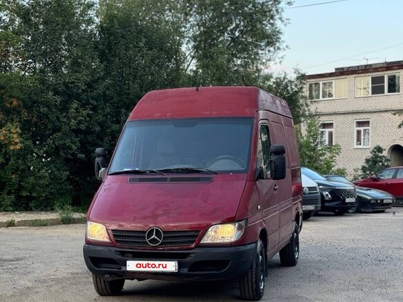 2005 Mercedes-Benz Sprinter, красный, 525000 рублей - вид 6