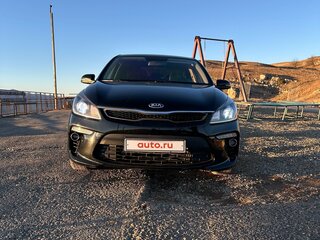 2019 Kia Rio IV, чёрный, 1280000 рублей, вид 2