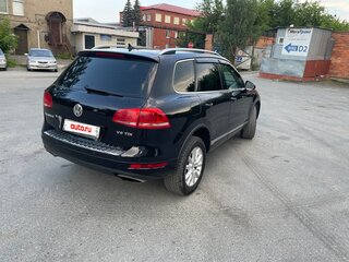2012 Volkswagen Touareg II, чёрный, 2430000 рублей, вид 5