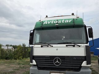 2001 Mercedes-Benz Actros, белый, 1950000 рублей, вид 2