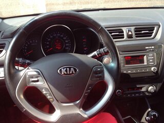 2015 Kia Rio 6-speed III, белый, 1350000 рублей, вид 5