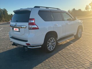 2013 Toyota Land Cruiser Prado 5-speed 150 Series Рестайлинг 1, белый, 4150000 рублей, вид 4