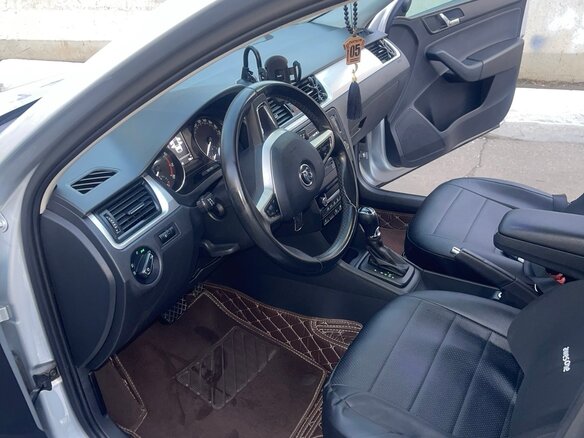 2016 Skoda Rapid I, серебристый, 1050000 рублей - вид 6