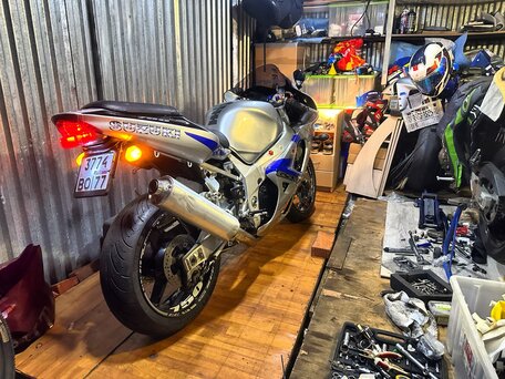 2003 Suzuki GSX-R 750, серебристый, 517000 рублей, вид 4