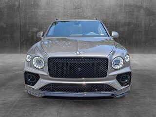 2022 Bentley Bentayga I Рестайлинг, серебристый, 25067640 рублей, вид 2