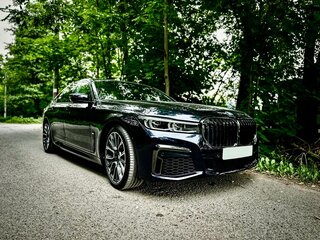 2021 BMW 7 серии 730d xDrive VI (G11/G12) Рестайлинг, чёрный, 6150000 рублей, вид 4
