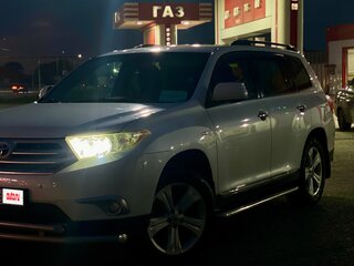 2013 Toyota Highlander II (XU40) Рестайлинг, белый, 2000000 рублей, вид 1