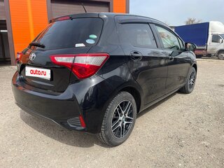 2018 Toyota Vitz III (XP130) Рестайлинг 2, чёрный, 980000 рублей, вид 3