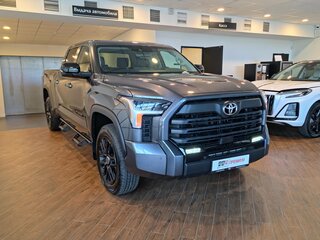 2024 Toyota Tundra CrewMax III, серый, 8350000 рублей, вид 5
