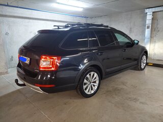 2015 Skoda Octavia Scout III (A7), чёрный, 1750000 рублей, вид 4