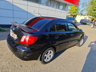 2009 Kia Rio II Рестайлинг, чёрный, 500000 рублей, вид 3