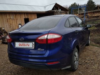 2016 Ford Fiesta Mk6 Рестайлинг, синий, 960000 рублей, вид 4
