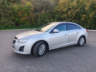 2014 Chevrolet Cruze I Рестайлинг, серебристый, 720000 рублей, вид 4