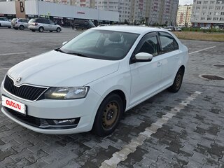 2018 Skoda Rapid I Рестайлинг, белый, 1100000 рублей, вид 1