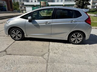 2015 Honda Fit III, серебристый, 1300000 рублей, вид 4
