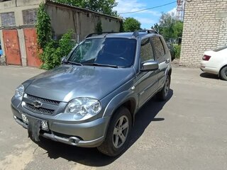 2016 Chevrolet Niva I Рестайлинг, серый, 740000 рублей, вид 1