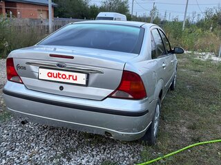 2004 Ford Focus I Рестайлинг, серебристый, 180000 рублей, вид 3
