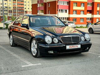 2000 Mercedes-Benz E-Класс 220 II (W210, S210) Рестайлинг, чёрный, 860000 рублей, вид 2