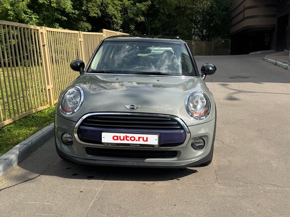 2017 Mini Hatch Cooper III (F55/F56), серый, 1999999 рублей - вид 2