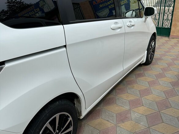 2013 Honda Freed I Рестайлинг, белый, 1360000 рублей - вид 5