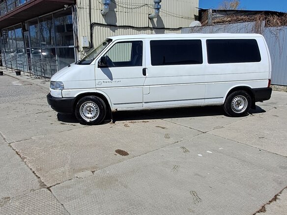2002 Volkswagen Transporter Long T4, белый, 1400000 рублей - вид 2