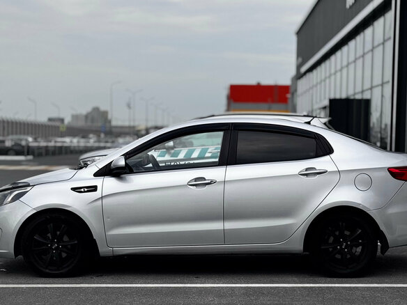 2014 Kia Rio 6-speed III, серый - вид 3