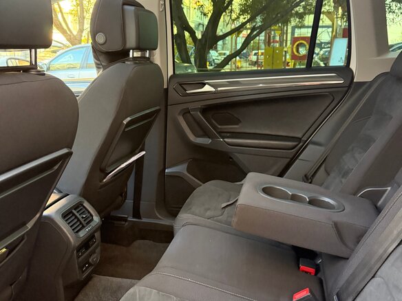 2018 Volkswagen Tiguan II, белый, 2980000 рублей - вид 16