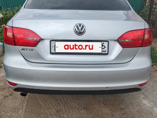 2013 Volkswagen Jetta VI, серебристый, 750000 рублей, вид 2