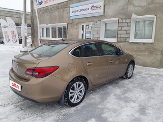 2013 Opel Astra J Рестайлинг, бежевый, 709000 рублей, вид 4