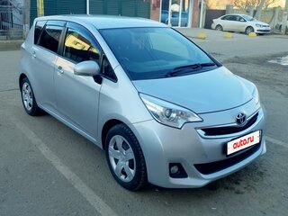 2015 Toyota Ractis II, серебристый, 1030000 рублей, вид 3