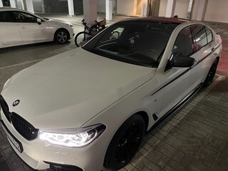 2017 BMW 5 серии 530i xDrive VII (G30/G31/G38), белый, 4100000 рублей, вид 4