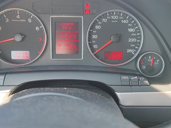 2006 Audi A4 III (B7), красный, 700000 рублей - вид 7