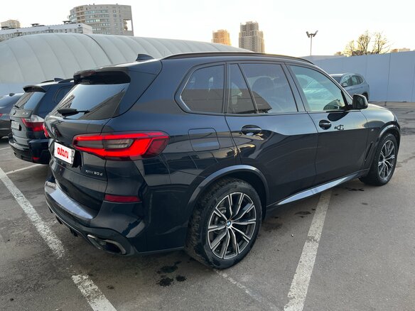 2019 BMW X5 30d IV (G05/G18), чёрный, 5100000 рублей - вид 3