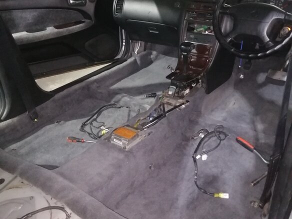 1997 Nissan Cefiro II (A32), серебристый, 420000 рублей - вид 12