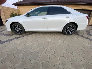 2017 Toyota Camry VII (XV50) Рестайлинг 2, белый, 2300000 рублей, вид 5